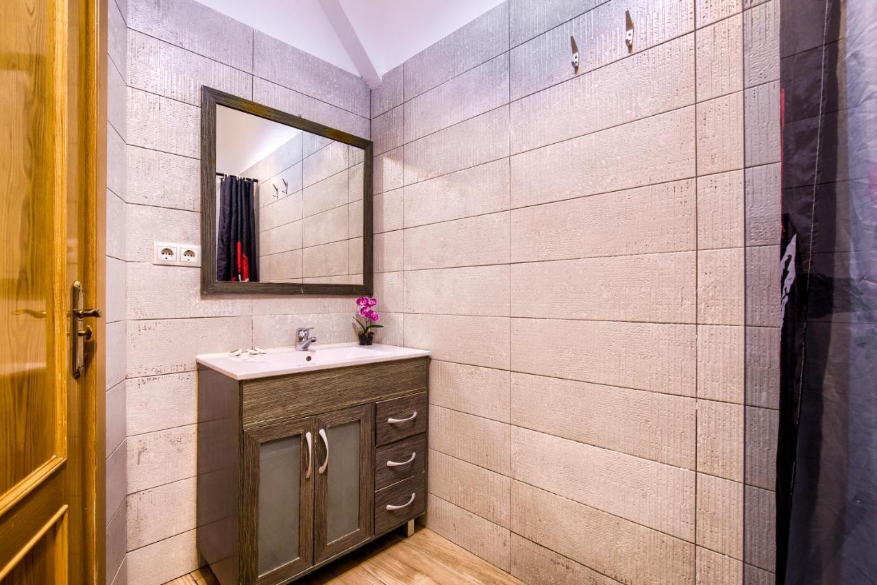Charming Tirso De Molina I Apartment Madrid Luaran gambar