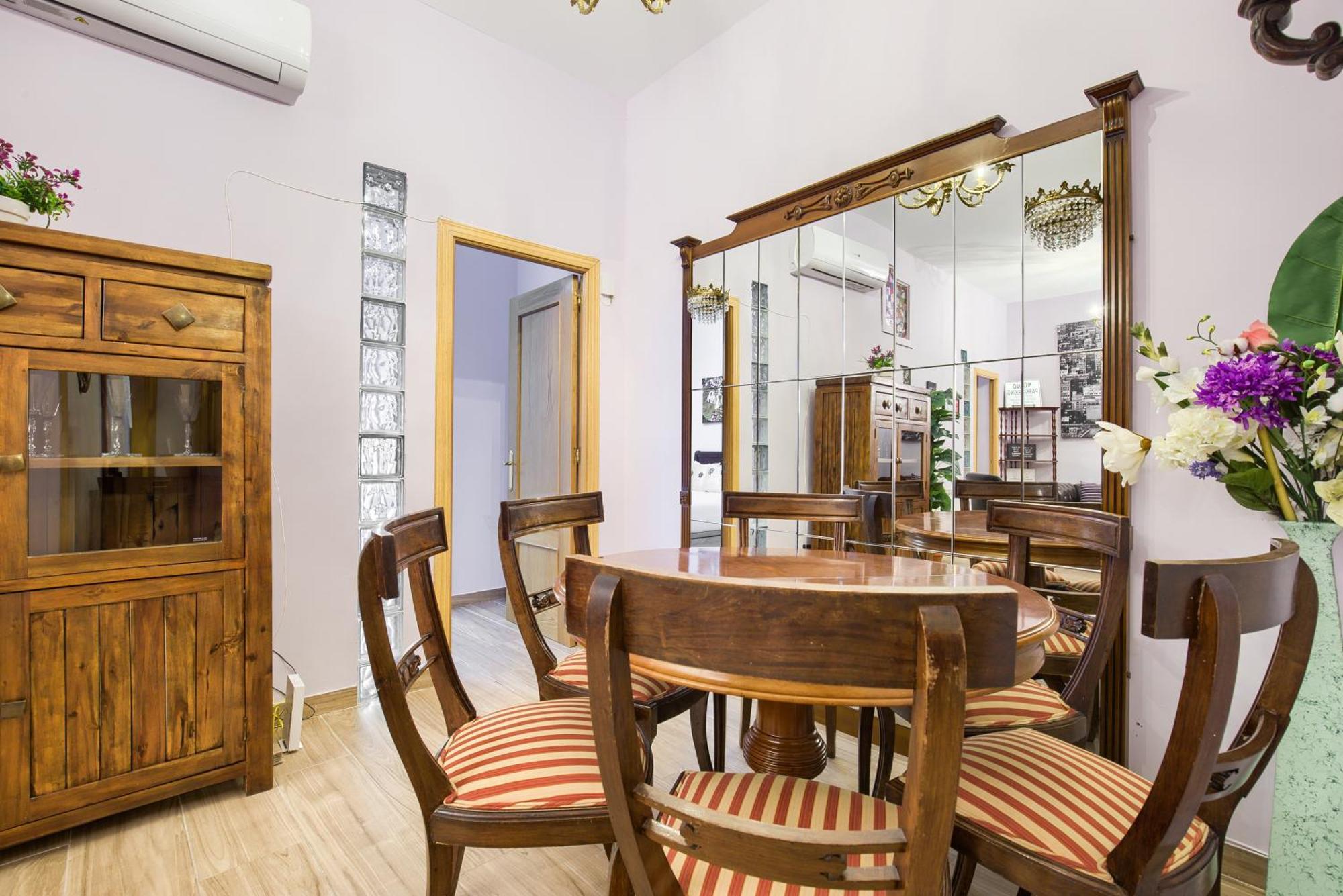 Charming Tirso De Molina I Apartment Madrid Luaran gambar